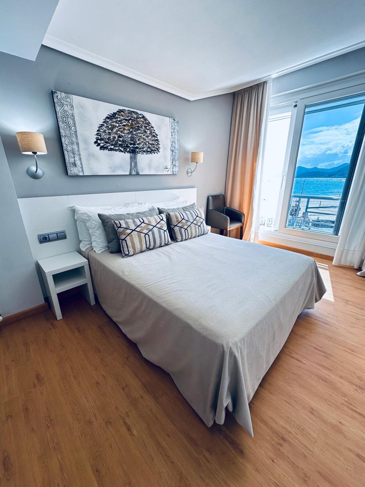נוחה Hotel Las Olas מראה חיצוני תמונה